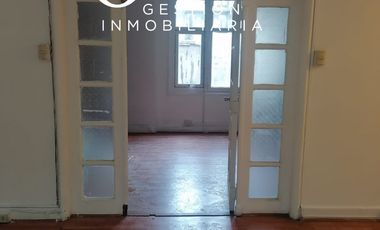 Se arrienda oficina en Edificio Teatinos 251 a pasos del metro Moneda