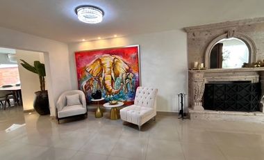 RESIDENCIA DE LUJO TOTALMENTE AMUEBLADA CON ALBERCA, GIMNASIO Y 5 RECAMARAS, COLONIA PITIC.