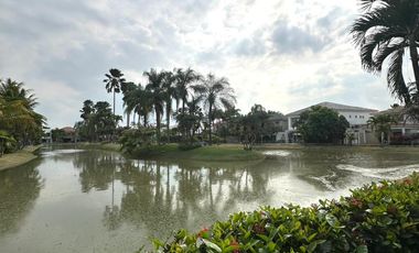 Casa con 500 m² y 4 habitaciones en venta en Laguna del sol-Samborondón