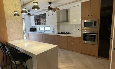 Casa en venta en Samborondón, 213 m², con 3 habitaciones y cuarto de servicio