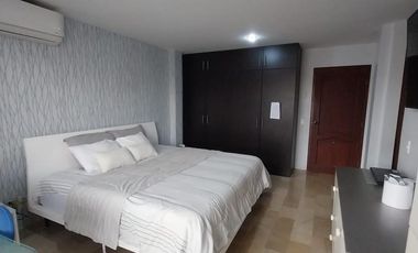 Casa en venta en Samborondón, 213 m², con 3 habitaciones y cuarto de servicio