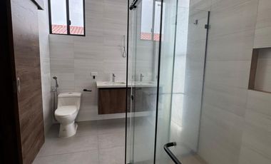 Casa con 4 habitaciones en venta en Ciudad Celeste-Samborondón, 259 m²