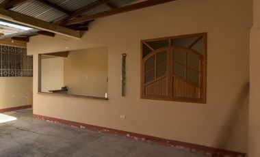 Espacio Para Crear, Crecer Y Remodelar Casa En Moyobamba
