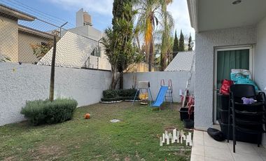 CASA EN VIRREYES CON AMPLIOS ESPACIOS