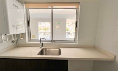 Depto.en arriendo, Edif.Altavista, Chicureo Oriente, Buen estado conservación,  A partir del 15 de abril 2026