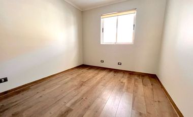 Depto.en arriendo, Edif.Altavista, Chicureo Oriente, Buen estado conservación,  A partir del 15 de abril 2026