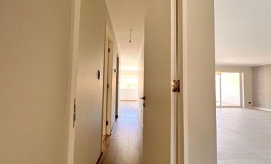 Depto.en arriendo, Edif.Altavista, Chicureo Oriente, Buen estado conservación,  A partir del 15 de abril 2026