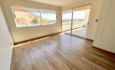 Depto.en arriendo, Edif.Altavista, Chicureo Oriente, Buen estado conservación,  A partir del 15 de abril 2026