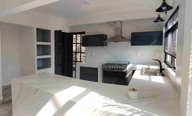 Moderna casa con alberca climatizada y seguridad