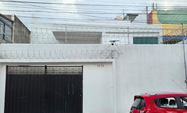 SE RENTA CASA DE 7 HABITACIONES EN COL. SAN MANUEL, PUE.