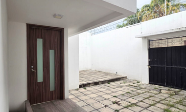 SE RENTA CASA DE 7 HABITACIONES EN COL. SAN MANUEL, PUE.