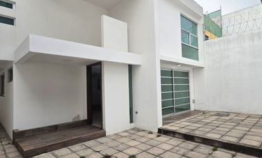 SE RENTA CASA DE 7 HABITACIONES EN COL. SAN MANUEL, PUE.