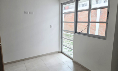 SE RENTA CASA DE 7 HABITACIONES EN COL. SAN MANUEL, PUE.