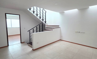 SE RENTA CASA DE 7 HABITACIONES EN COL. SAN MANUEL, PUE.