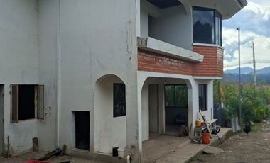 Ricaurte Venta de 3 casas mas terreno