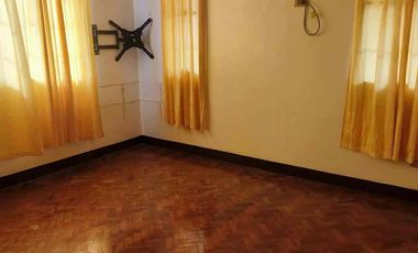 4BR House for Rent in Woodridge