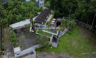 DIJUAL VILLA DENGAN 5 KAMAR TIDUR DILENGKAPI ROOFTOP DAN STUDIO YOGA