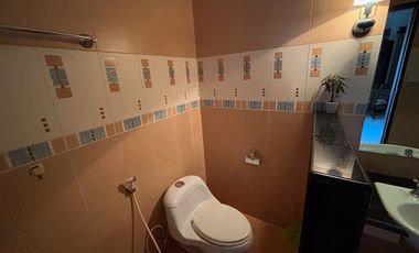 RUMAH MEWAH LUAS 982 M2 DI TANJUNG BUNGA MAKASSAR. 5+2 KAMAR TIDUR. FULL FURNISH DAN ELEKTORNIK.