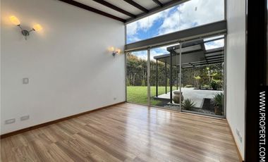 Casa en Arriendo Sector Loma del Escobero - Envigado