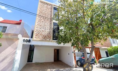 Se renta casa en en una privada de la Misión, en Celaya, Guanajuato, una excelente ubicación, prácticamente atrás de Parque Celaya, con todos los serv