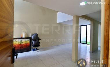 Se renta casa en en una privada de la Misión, en Celaya, Guanajuato, una excelente ubicación, prácticamente atrás de Parque Celaya, con todos los serv