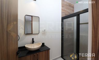 Se renta casa en en una privada de la Misión, en Celaya, Guanajuato, una excelente ubicación, prácticamente atrás de Parque Celaya, con todos los serv