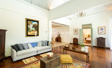 DIJUAL VILLA MEWAH 4KT SIAP HUNI DENGAN DESAIN MODERN & SENTUHAN BALI