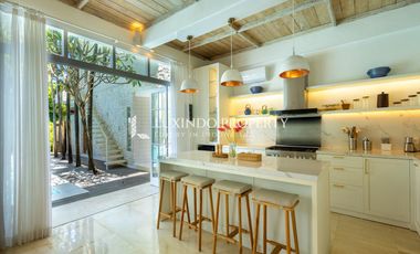 DIJUAL VILLA MEWAH 4KT SIAP HUNI DENGAN DESAIN MODERN & SENTUHAN BALI