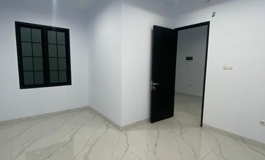 DIJUAL CEPAT RUMAH DI TAMAN SURYA 5