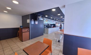 VENTA LOCAL COMERCIAL, AV 10 DE AGOSTO Y RIOFRIO. ESQUINERO