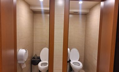 VENTA LOCAL COMERCIAL, AV 10 DE AGOSTO Y RIOFRIO. ESQUINERO