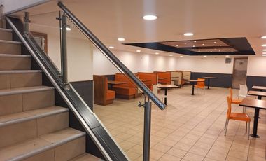 VENTA LOCAL COMERCIAL, AV 10 DE AGOSTO Y RIOFRIO. ESQUINERO