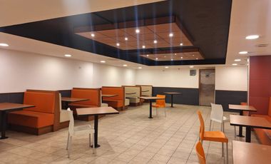 VENTA LOCAL COMERCIAL, AV 10 DE AGOSTO Y RIOFRIO. ESQUINERO