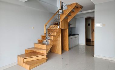 Apt kebon jeruk maqna residence 2 lantai loft design, akses tol dekat, akses jalan bebas banjir murah banget