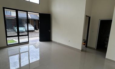 Disewa Rumah Posisi Sudut 2 Menit ke Bandara & 1 Menit Jalan Tol