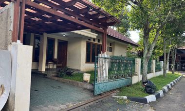 Rumah Lama di Tanjungsari asri Antapani dekat arcamanik Bandung