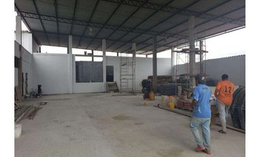 Terreno con Bodega en Venta Sector Montecristi