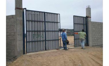 Terreno con Bodega en Venta Sector Montecristi