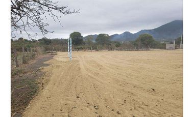 Terreno con Bodega en Venta Sector Montecristi