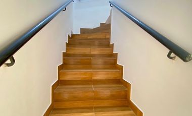 🏡 𝗖𝗵𝗮𝗹𝗲𝘁 𝗗𝘂́𝗽𝗹𝗲𝘅 𝘁𝗶𝗽𝗼 𝗰𝗮𝘀𝗮 𝗲𝗻 𝗠𝗶𝗿𝗼𝗻𝗲𝘀 – 𝗔𝗺𝗽𝗹𝗶𝗼 𝘆 𝗯𝗶𝗲𝗻 𝘂𝗯𝗶𝗰𝗮𝗱𝗼