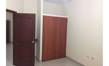 Renta de Departamento Semi Amoblada Zona Sur de Manta