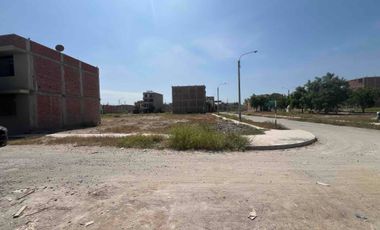 Terreno en esquina Frente a parque Las Casuarinas V etapa 137 m2