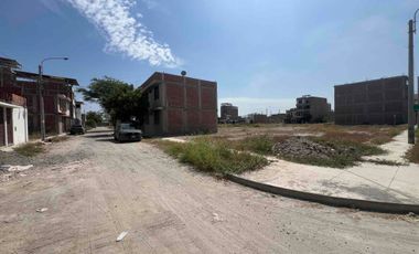 Terreno en esquina Frente a parque Las Casuarinas V etapa 137 m2