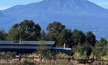 🌿✨ Tu refugio soñado con vista al Lago Villarrica ✨🌿