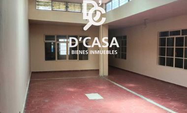 SE VENDE CASA EN AVENIDA LÁZARO CÁRDENAS, LAS FLORES