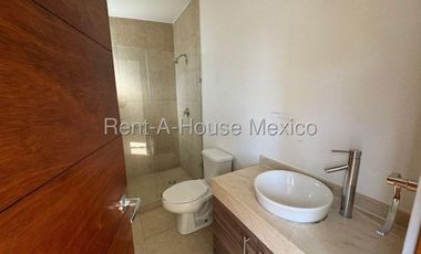 Casa en renta en Prolongación Constituyentes | 3 recamaras y jardín