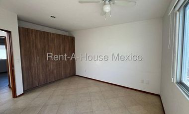 Casa en renta en Prolongación Constituyentes | 3 recamaras y jardín