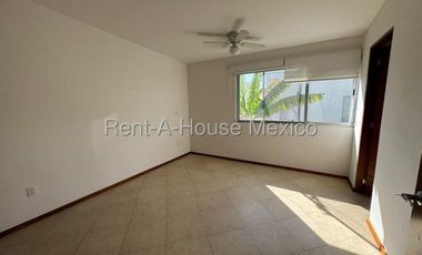 Casa en renta en Prolongación Constituyentes | 3 recamaras y jardín