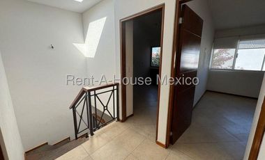 Casa en renta en Prolongación Constituyentes | 3 recamaras y jardín