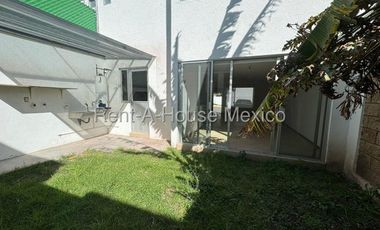 Casa en renta en Prolongación Constituyentes | 3 recamaras y jardín